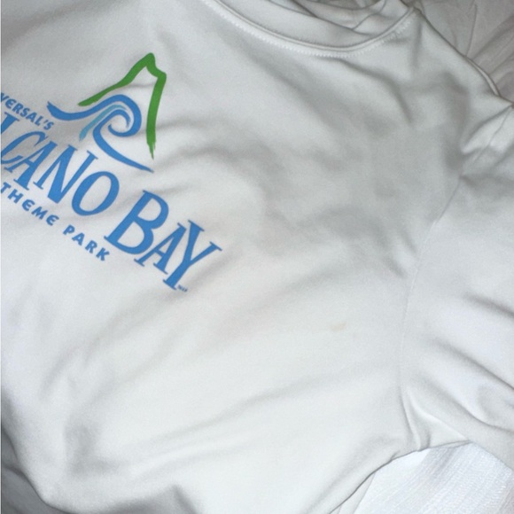 UNIVERSAL STUDIOS Volcano Bay Rash guard swim shirt boys size Large 12 14 - Picture 15 of 15